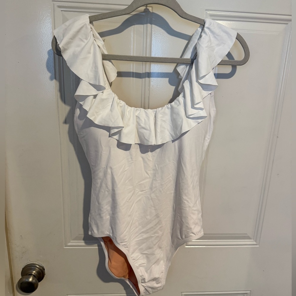 New with tags j crew ruffle swimsuit